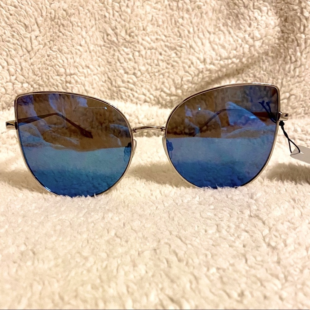 Women’s Blue Reflective Sunglasses